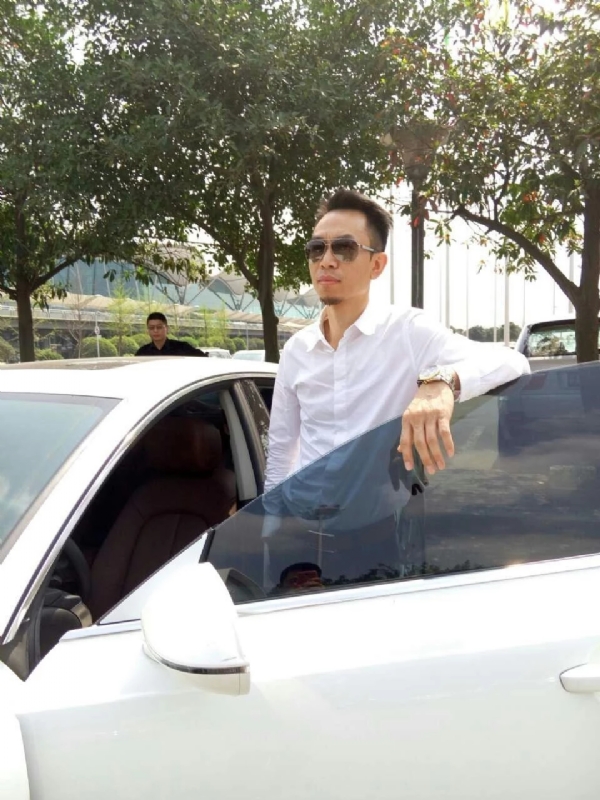 杨岳的第一张照片--基隆上门女婿服务网